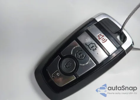 2024 Ford Explorer Xlt z USA, uszkodzony, nr VIN 1FMSK8DH5RGA05308